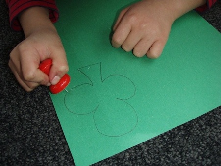 Push Pins: The Perfect Activity to Strengthen the Correct Pencil Grip